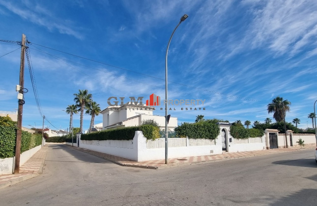 Resale - Apartment - LOS NAREJOS - Oasis