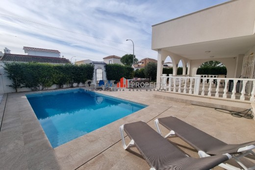 Resale - Apartment - LOS NAREJOS - Oasis