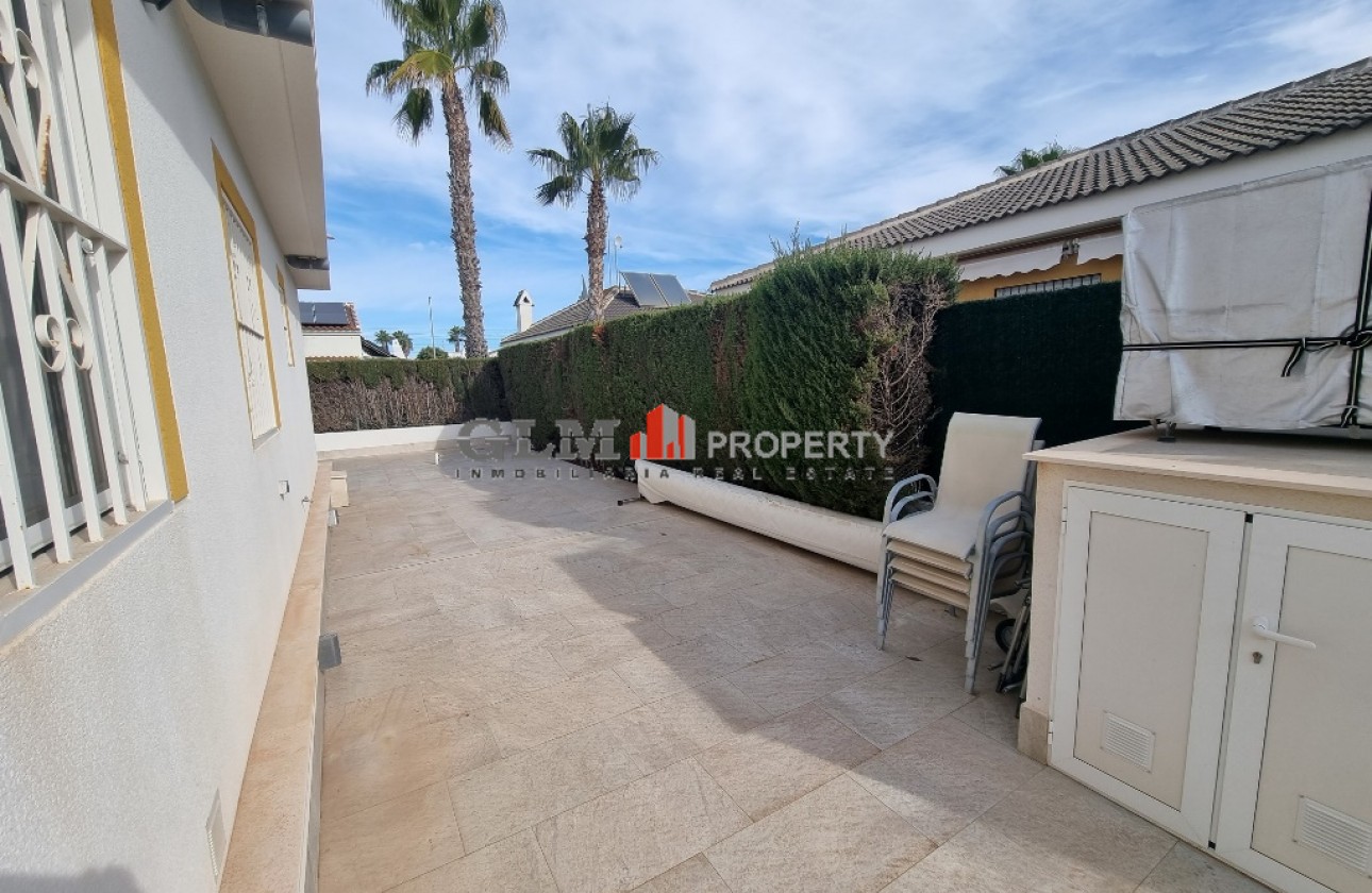 Resale - Apartment - LOS NAREJOS - Oasis