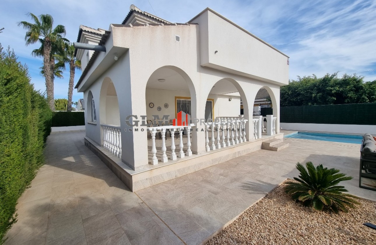 Resale - Apartment - LOS NAREJOS - Oasis