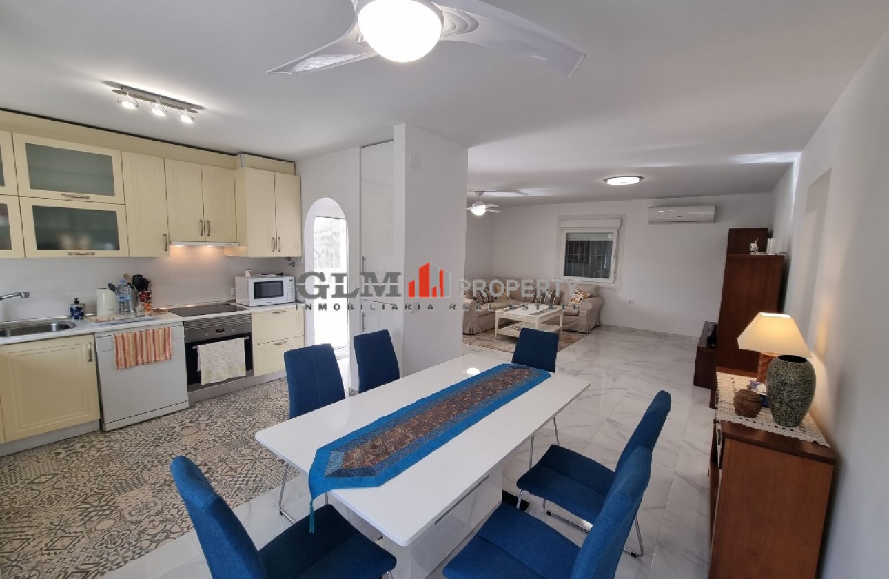 Resale - Apartment - LOS NAREJOS - Oasis