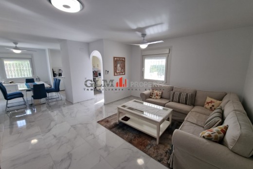 Resale - Apartment - LOS NAREJOS - Oasis