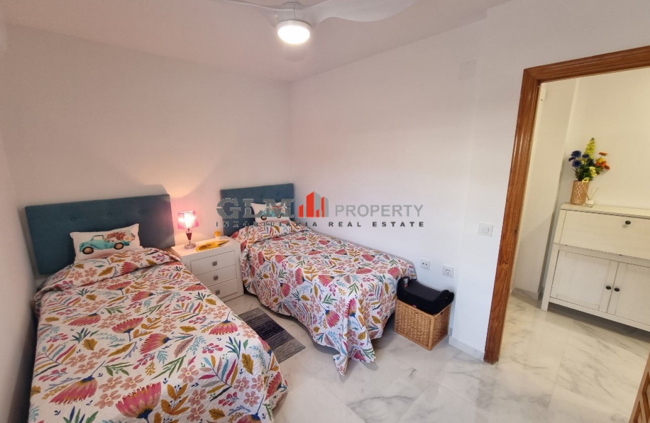 Resale - Apartment - LOS NAREJOS - Oasis