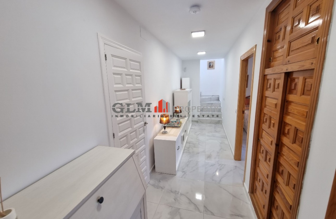 Resale - Apartment - LOS NAREJOS - Oasis