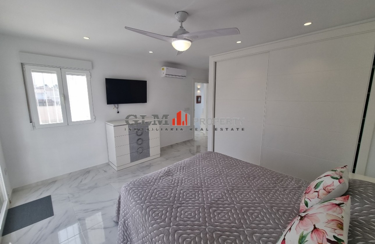 Resale - Apartment - LOS NAREJOS - Oasis