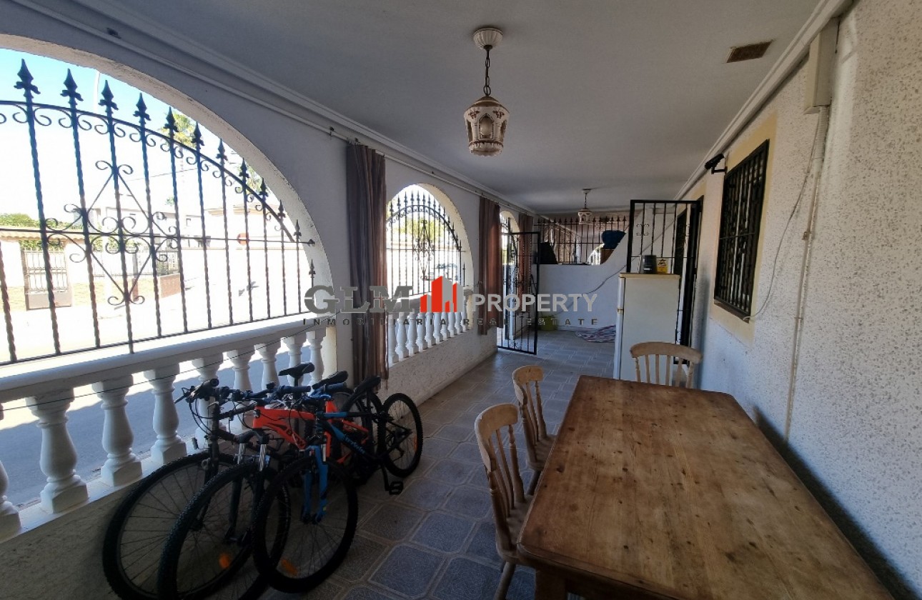 Återförsäljning -  - LOS NAREJOS - Oasis