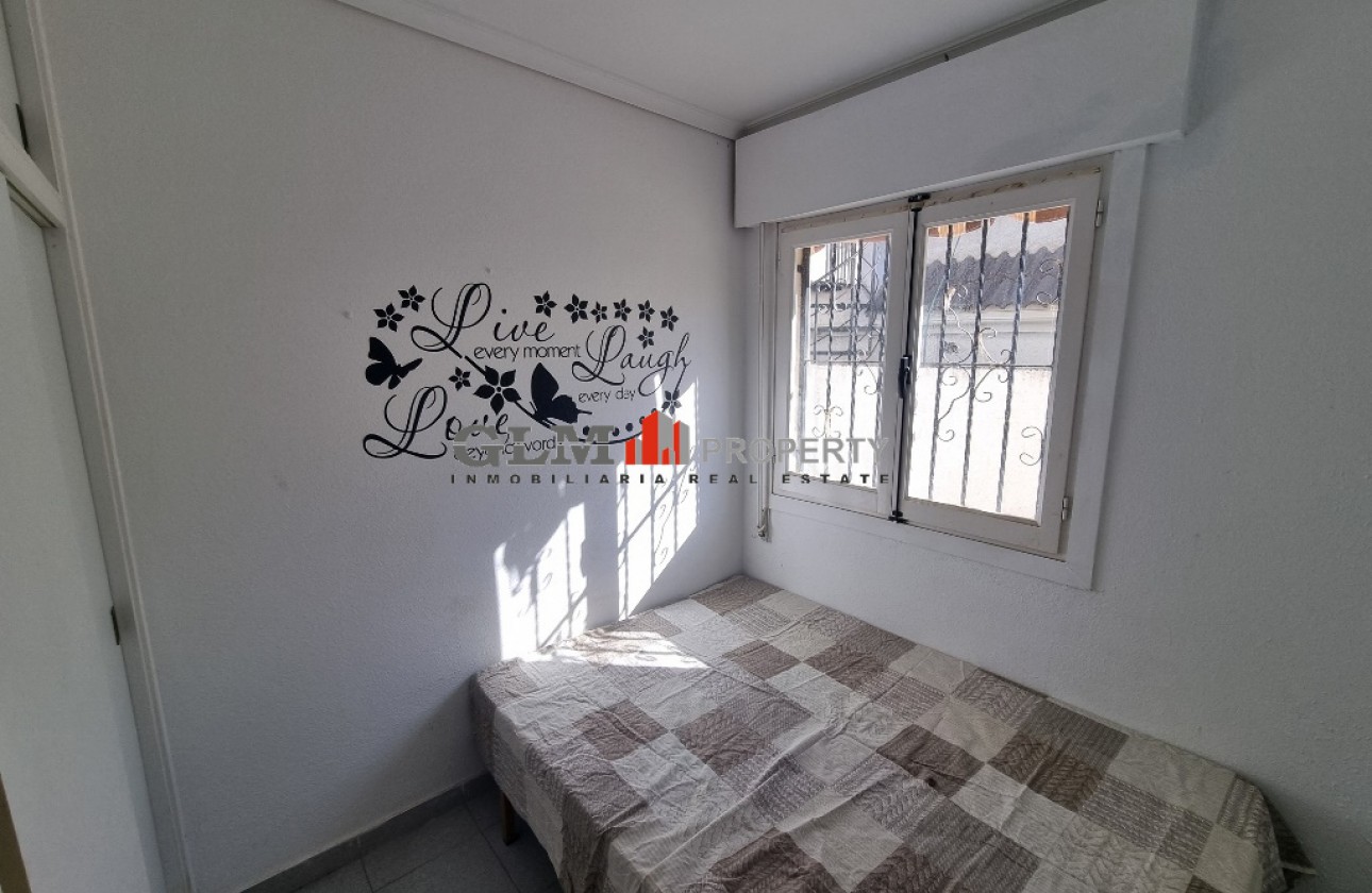 Återförsäljning -  - LOS NAREJOS - Oasis