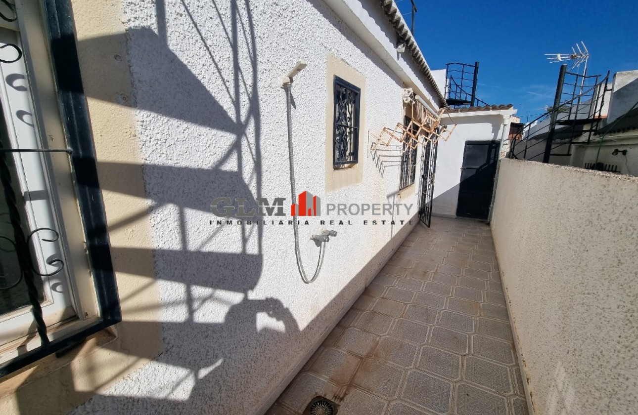 Återförsäljning -  - LOS NAREJOS - Oasis