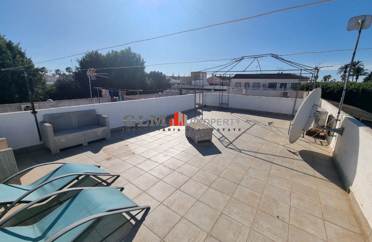 Återförsäljning -  - LOS NAREJOS - Oasis