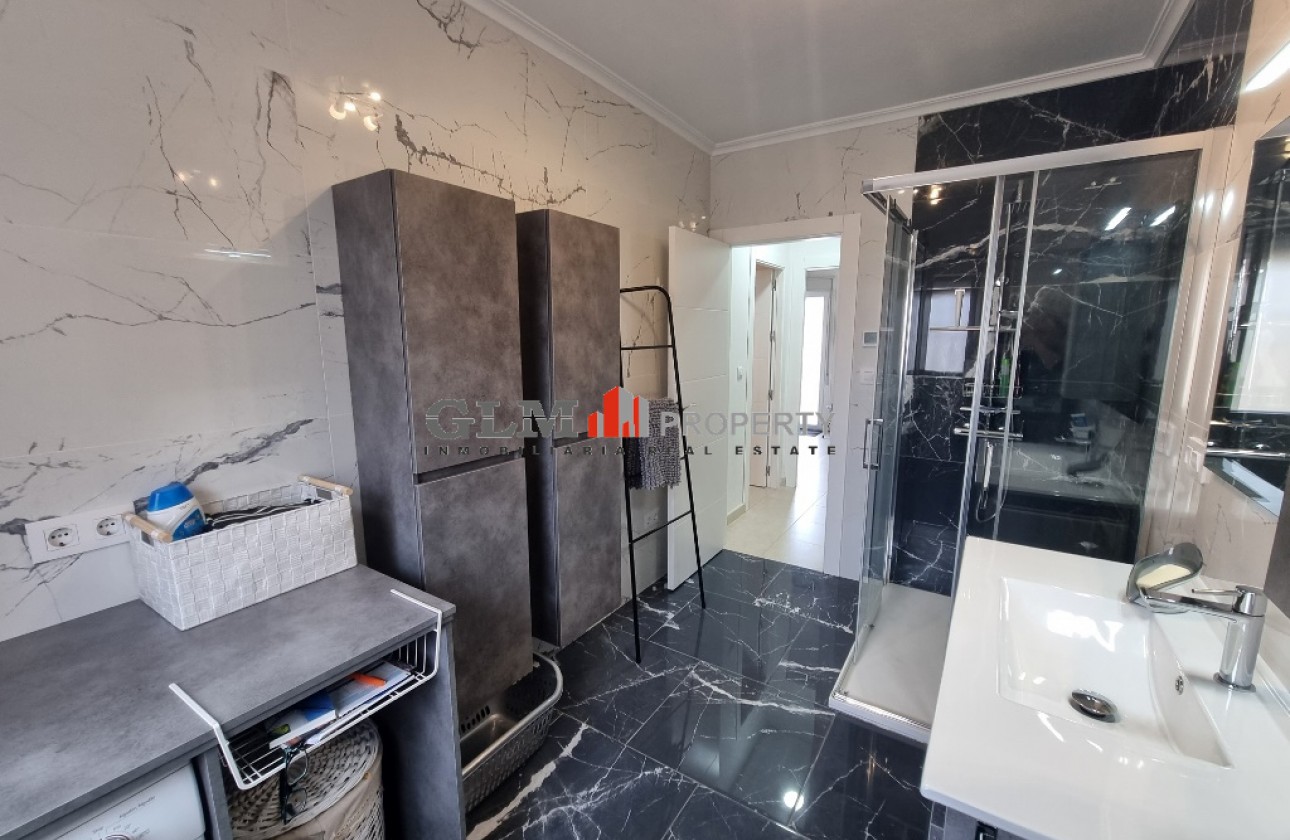 Resale - Apartment - Los Alcázares - El Divino