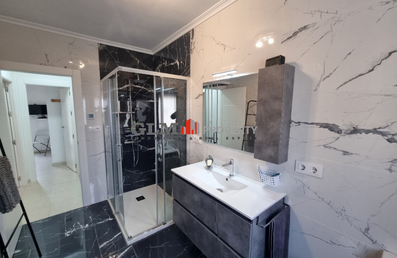 Resale - Apartment - Los Alcázares - El Divino