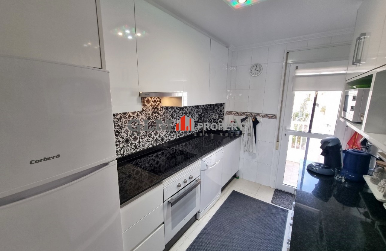 Resale - Apartment - Los Alcázares - El Divino