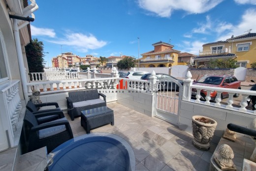 Resale - Apartment - Los Alcázares - El Divino