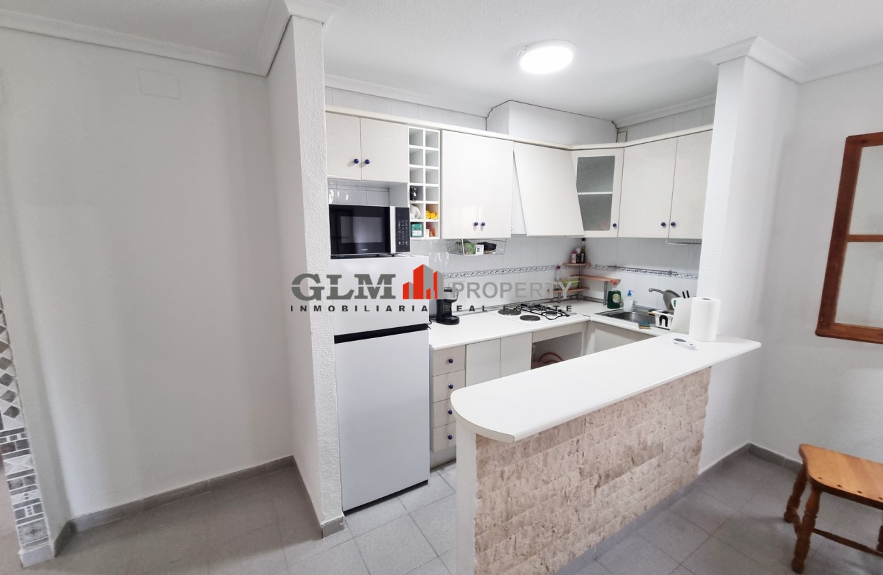 Återförsäljning -  - LOS NAREJOS - Oasis