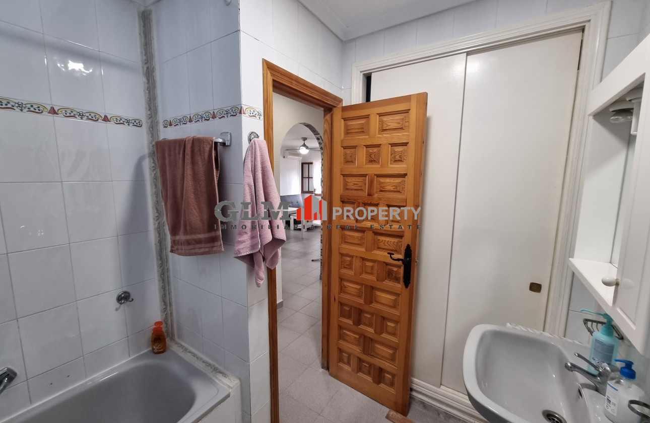 Återförsäljning -  - LOS NAREJOS - Oasis