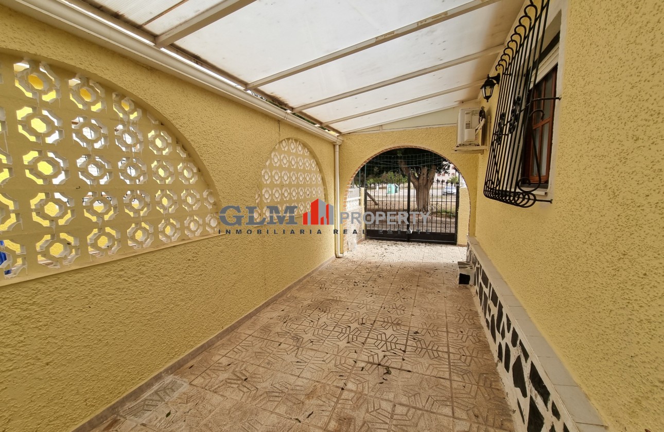 Återförsäljning -  - LOS NAREJOS - Oasis