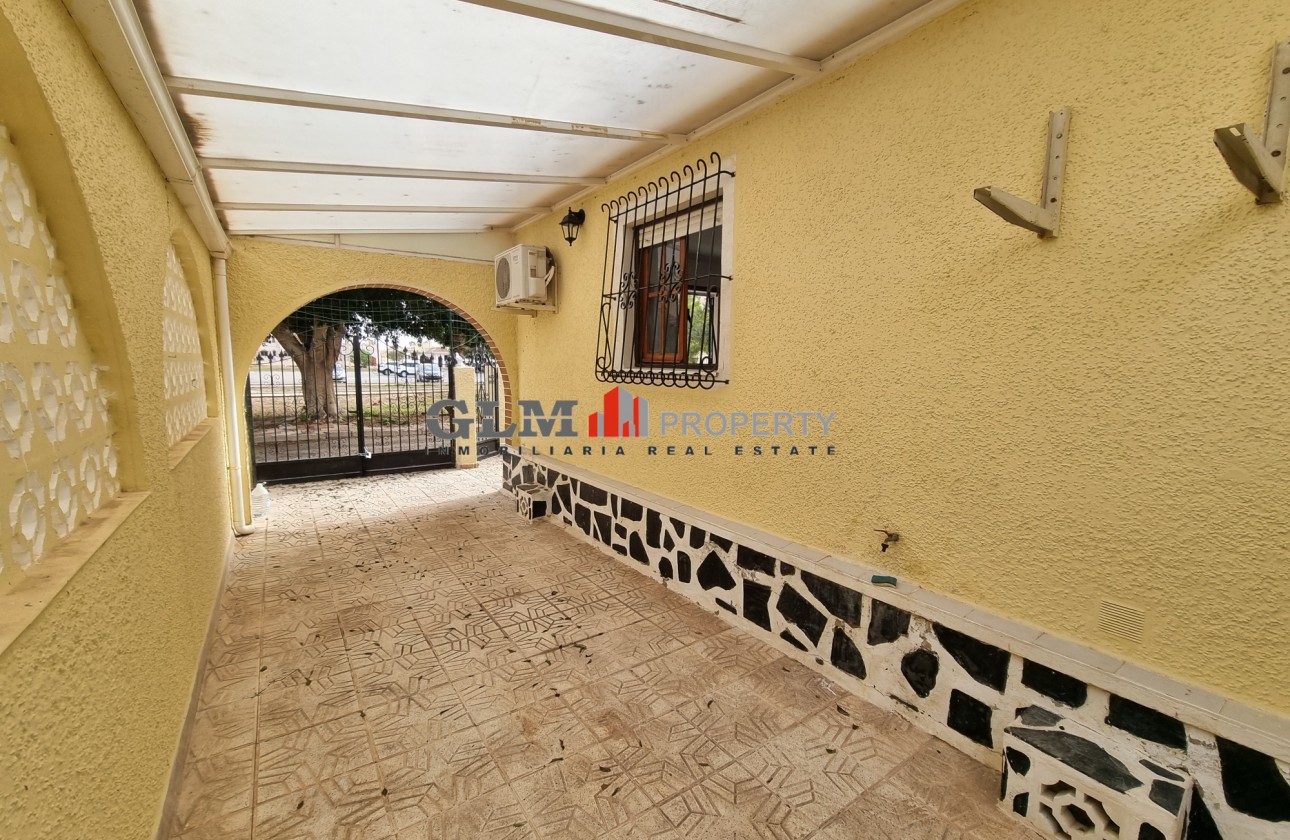 Återförsäljning -  - LOS NAREJOS - Oasis