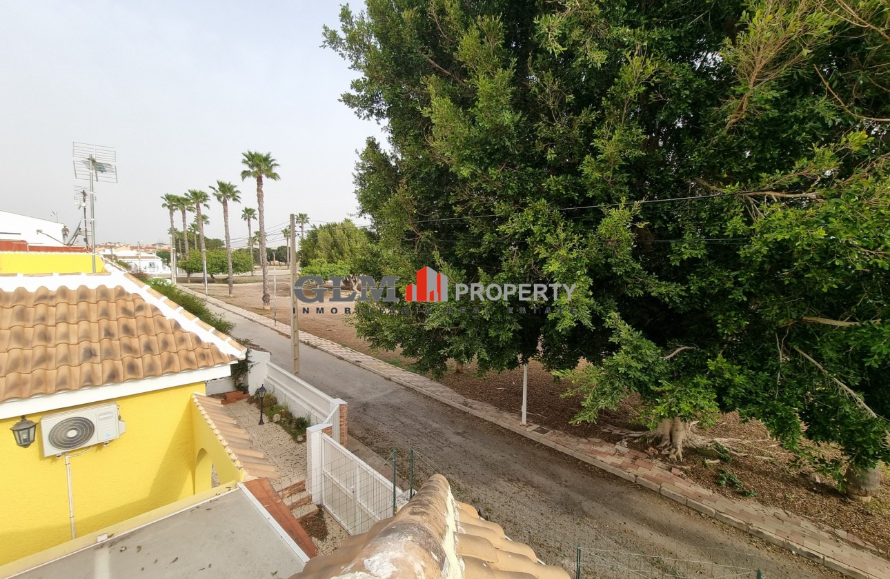 Återförsäljning -  - LOS NAREJOS - Oasis