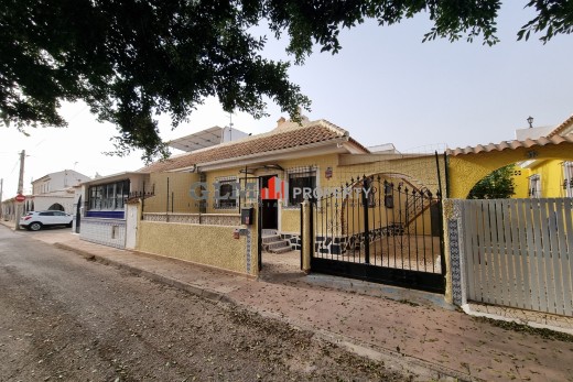 Återförsäljning -  - LOS NAREJOS - Oasis