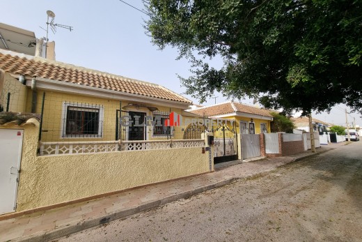 Återförsäljning -  - LOS NAREJOS - Oasis