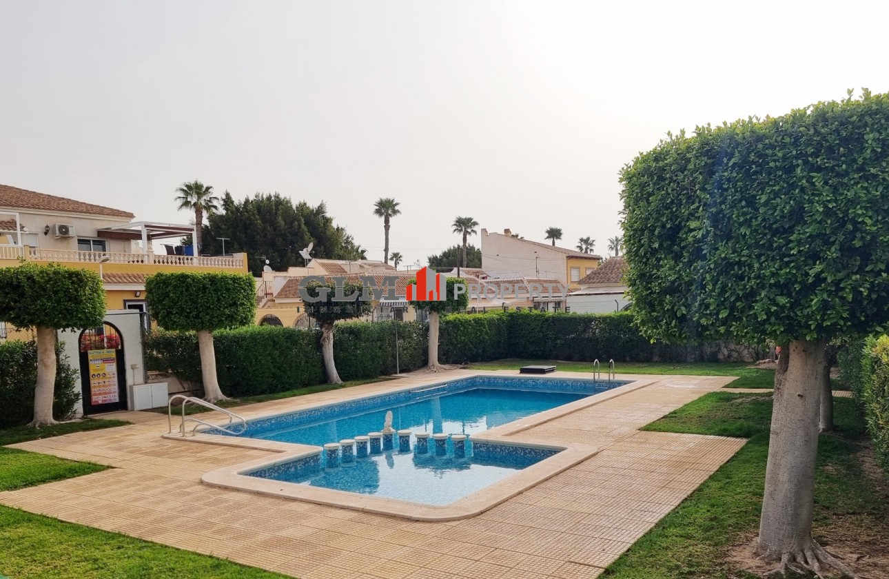 Återförsäljning -  - LOS NAREJOS - Oasis