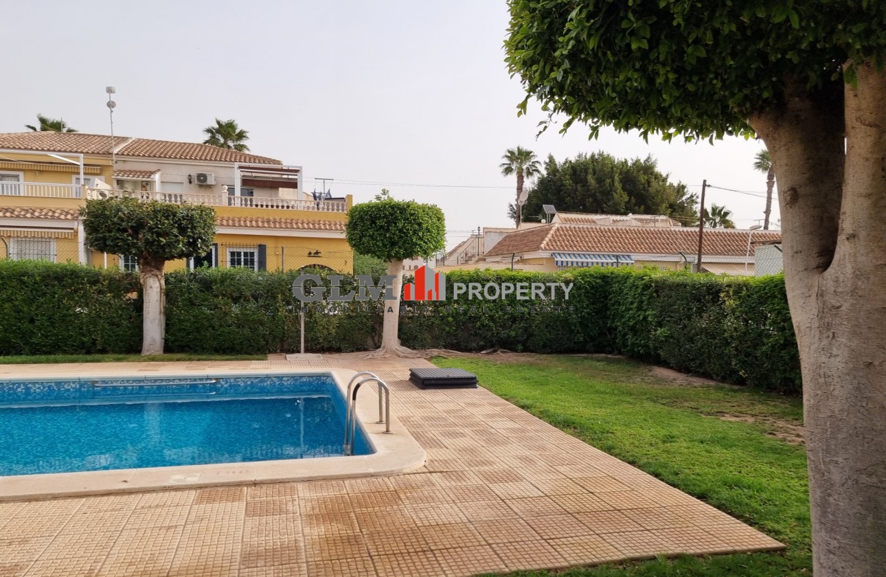 Återförsäljning -  - LOS NAREJOS - Oasis