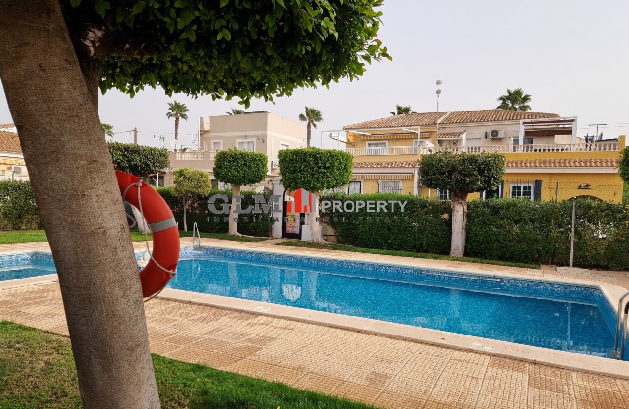 Återförsäljning -  - LOS NAREJOS - Oasis