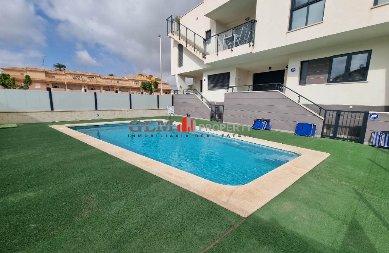 Resale - Apartment - Los Alcázares