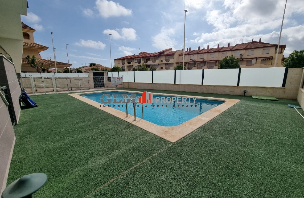 Resale - Apartment - Los Alcázares