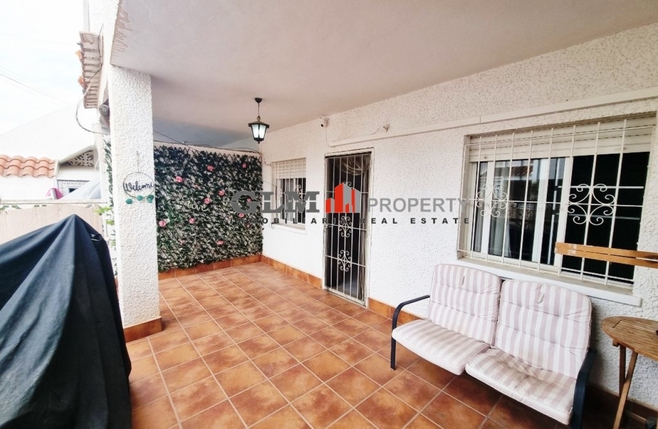 Återförsäljning -  - LOS NAREJOS - Oasis