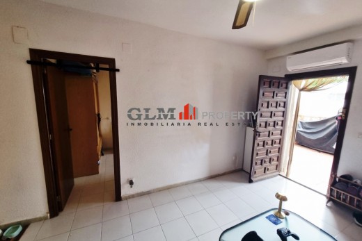 Återförsäljning -  - LOS NAREJOS - Oasis