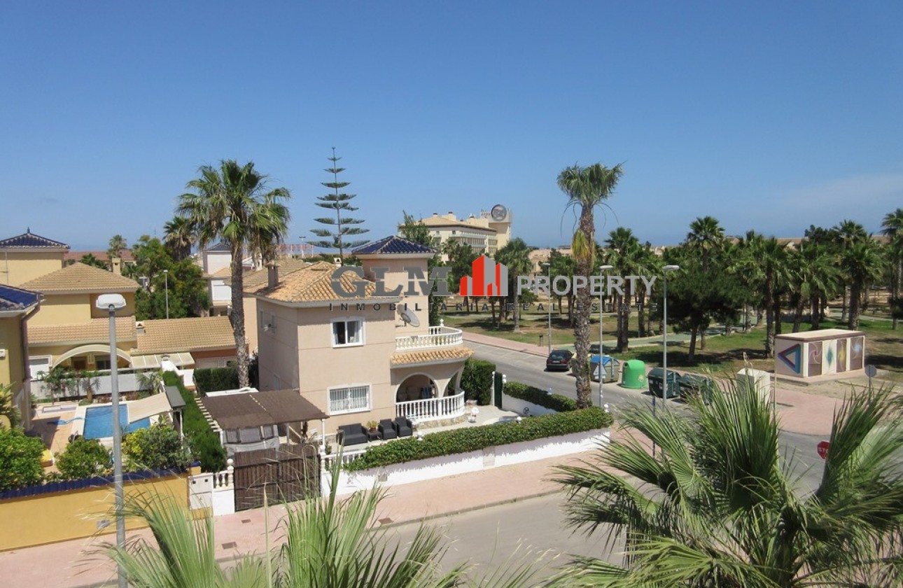 Resale - Apartment - Los Alcázares - El Divino
