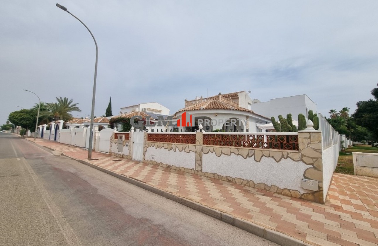 Resale - Apartment - LOS NAREJOS - Oasis