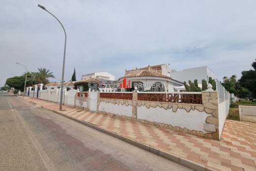 Resale - Apartment - LOS NAREJOS - Oasis