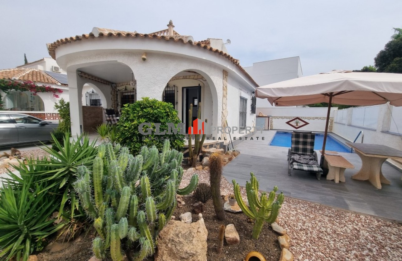 Resale - Apartment - LOS NAREJOS - Oasis