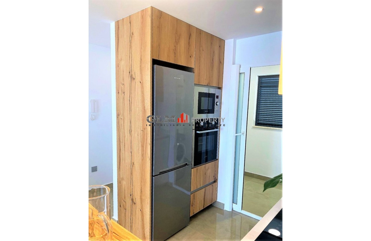 Resale - Apartment - PILAR DE LA HORADADA