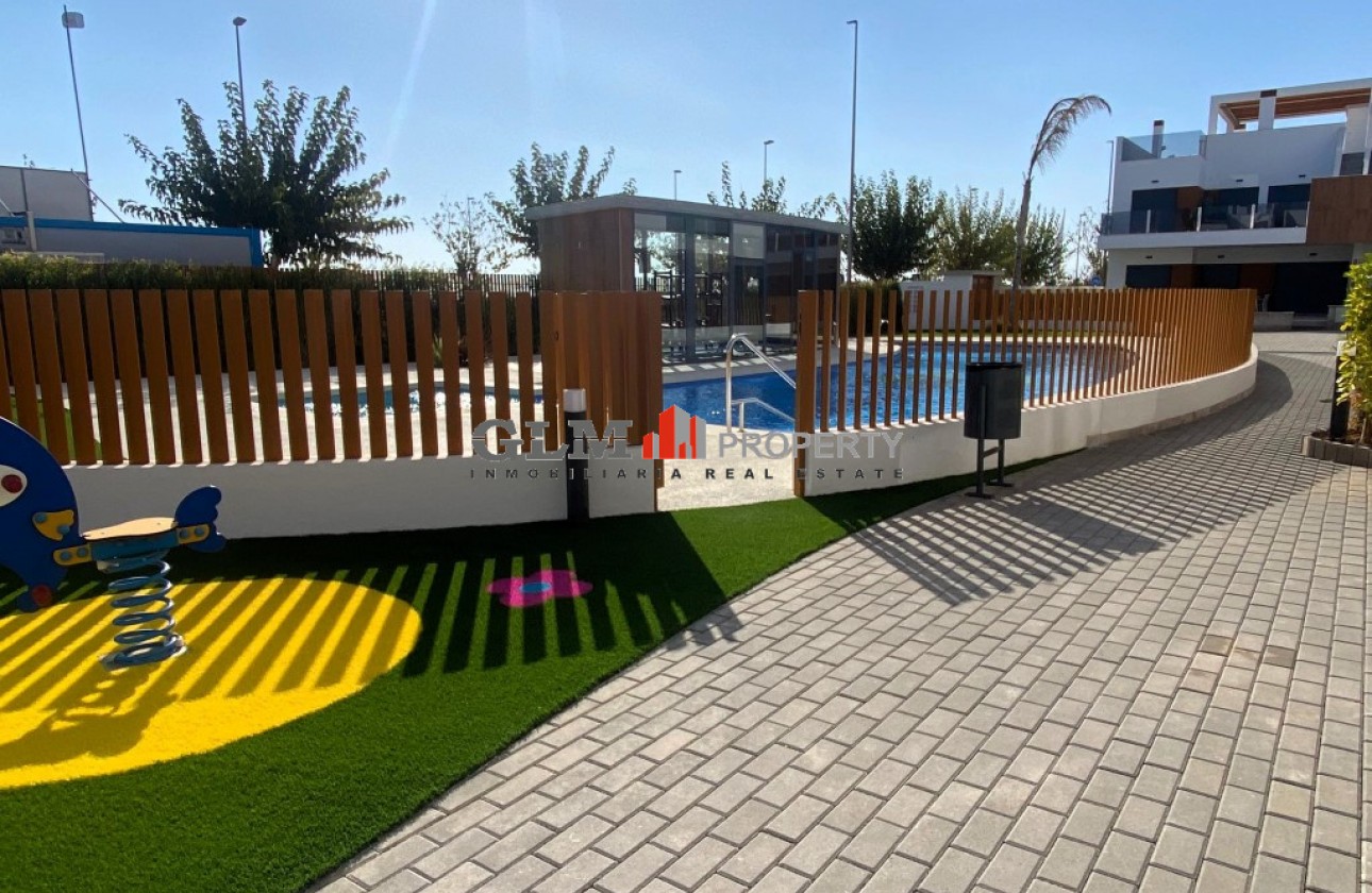 Resale - Apartment - PILAR DE LA HORADADA