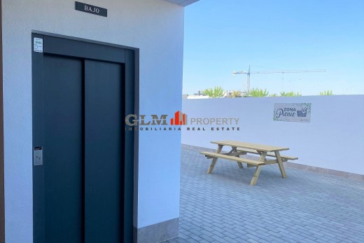 Resale - Apartment - PILAR DE LA HORADADA