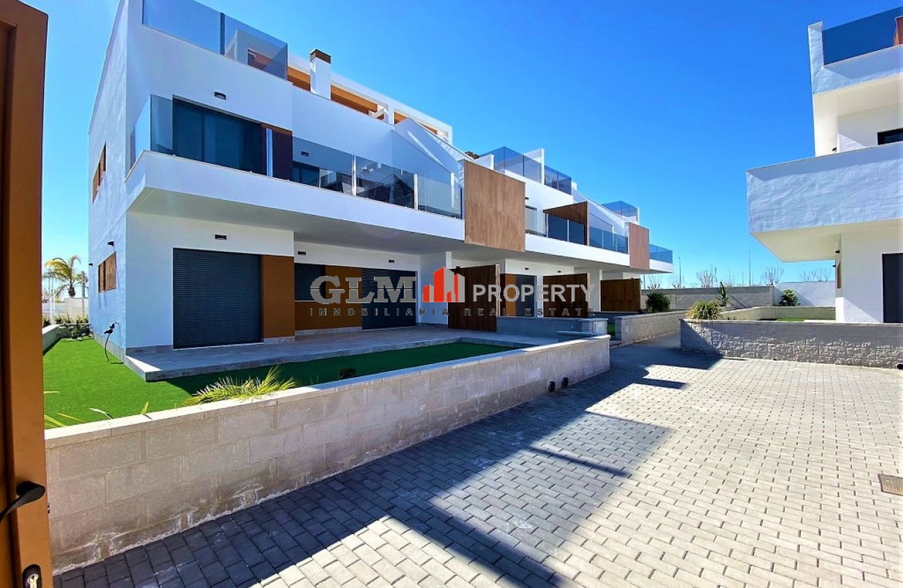 Resale - Apartment - PILAR DE LA HORADADA