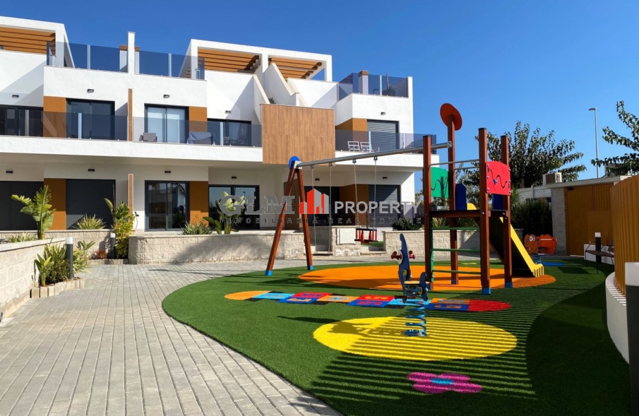 Resale - Apartment - PILAR DE LA HORADADA