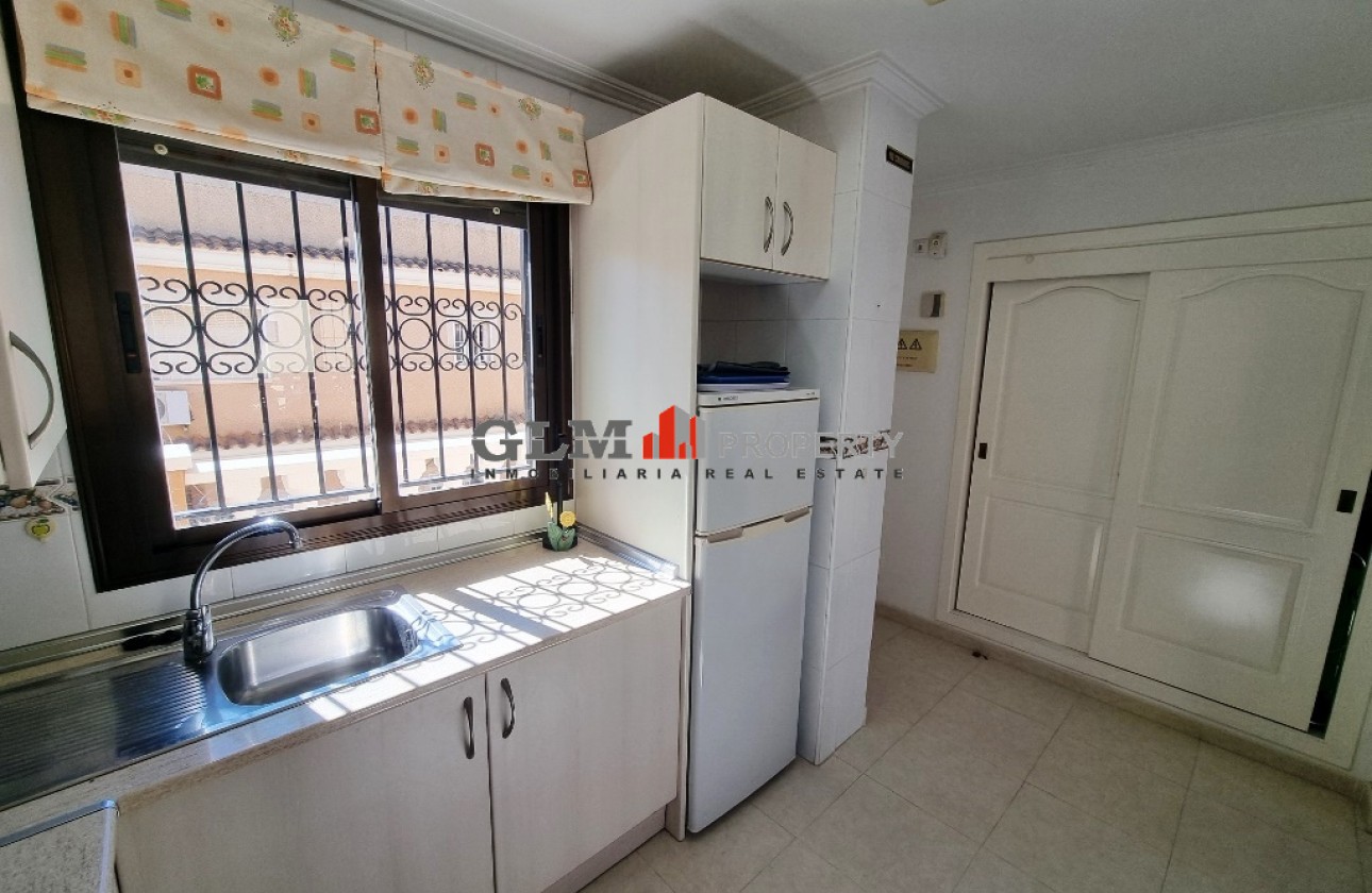 Resale - Apartment - Los Alcázares - Playa III
