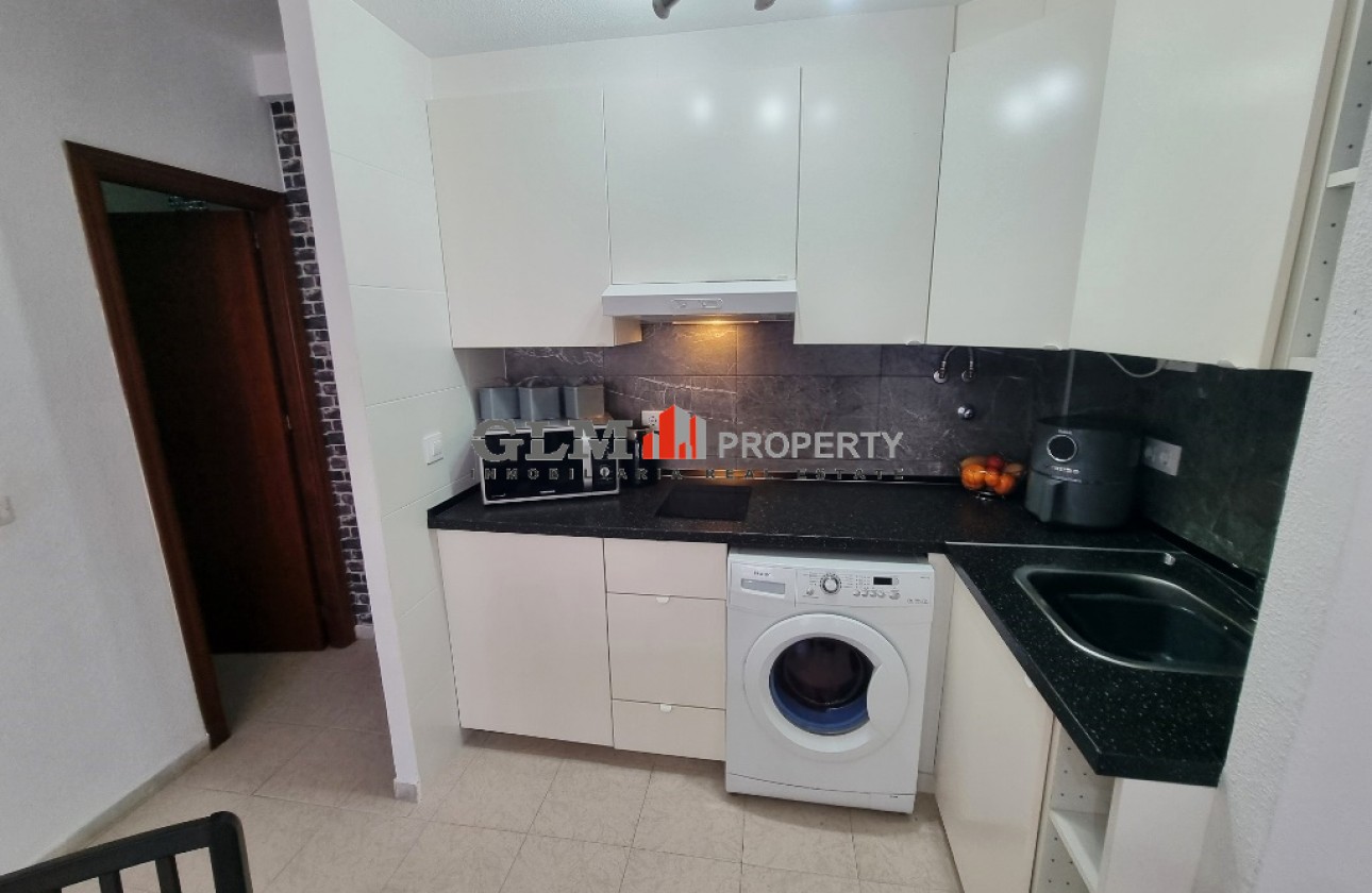 Resale - Apartment - LOS NAREJOS - Oasis