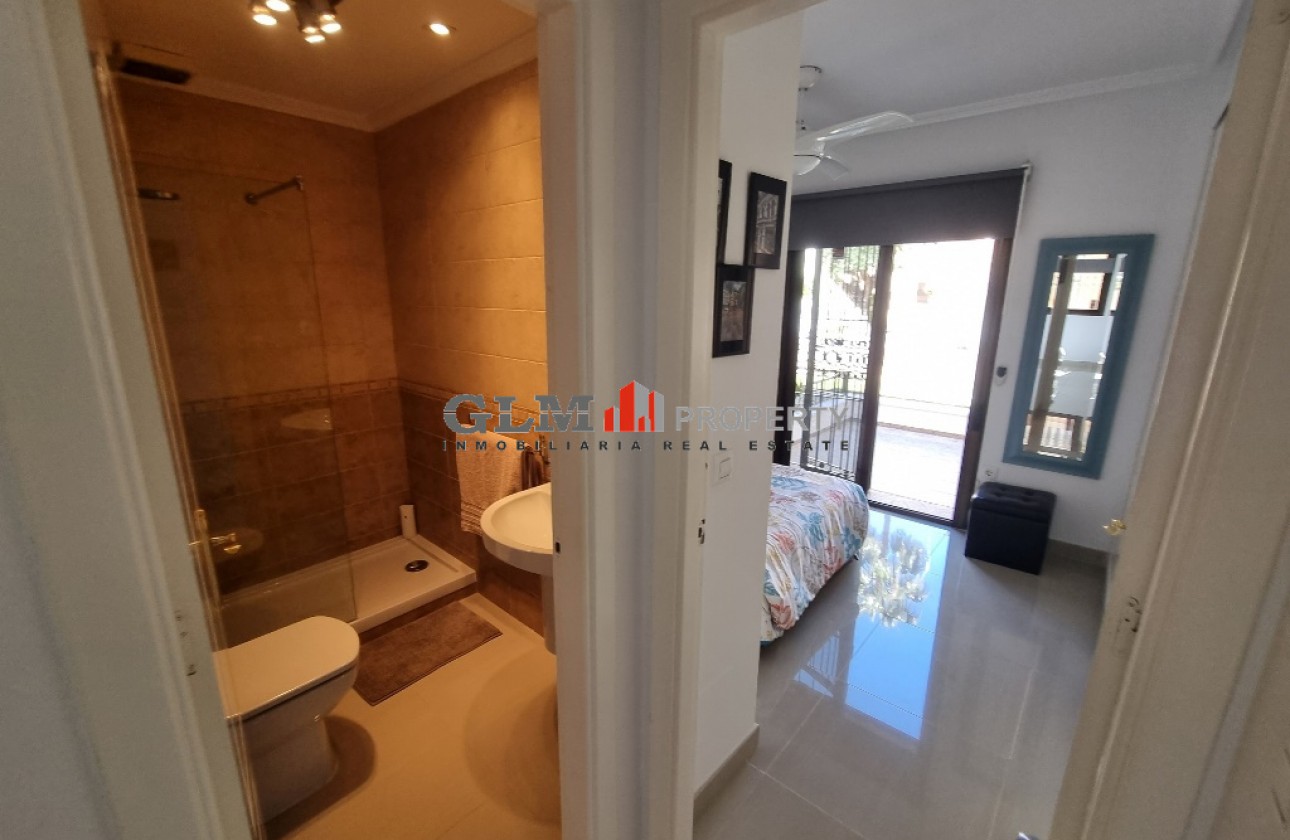 Resale - Apartment - Los Alcázares - Playa III