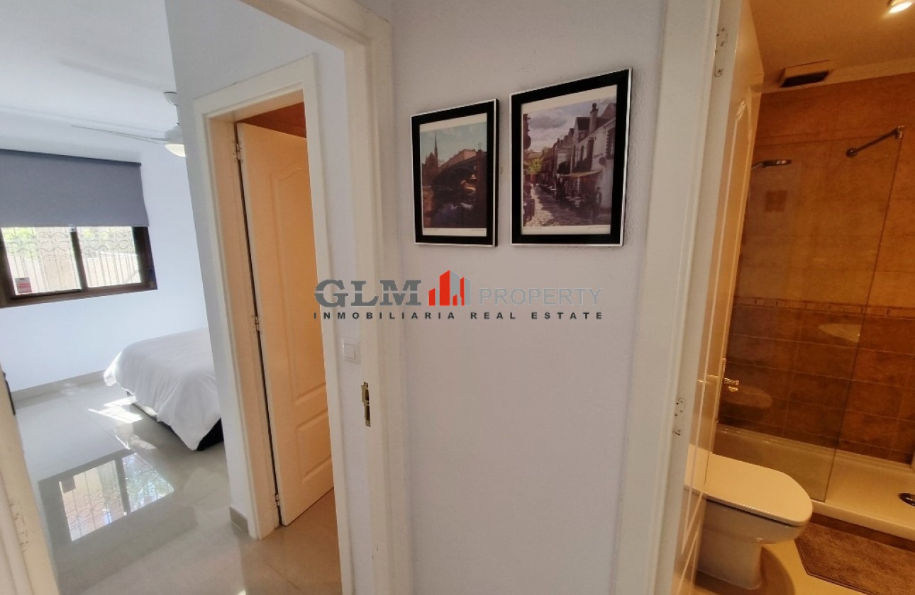 Resale - Apartment - Los Alcázares - Playa III