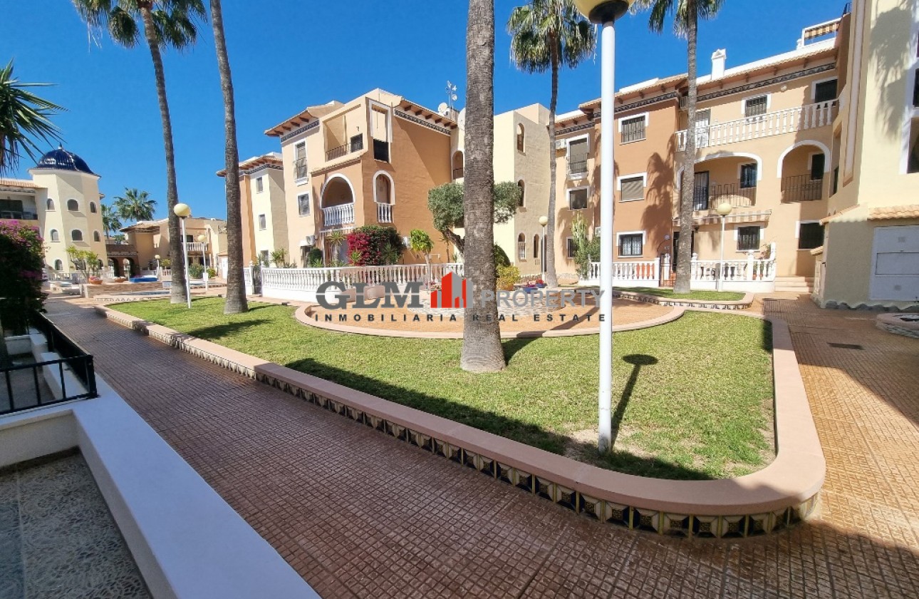 Resale - Apartment - Los Alcázares - Playa III