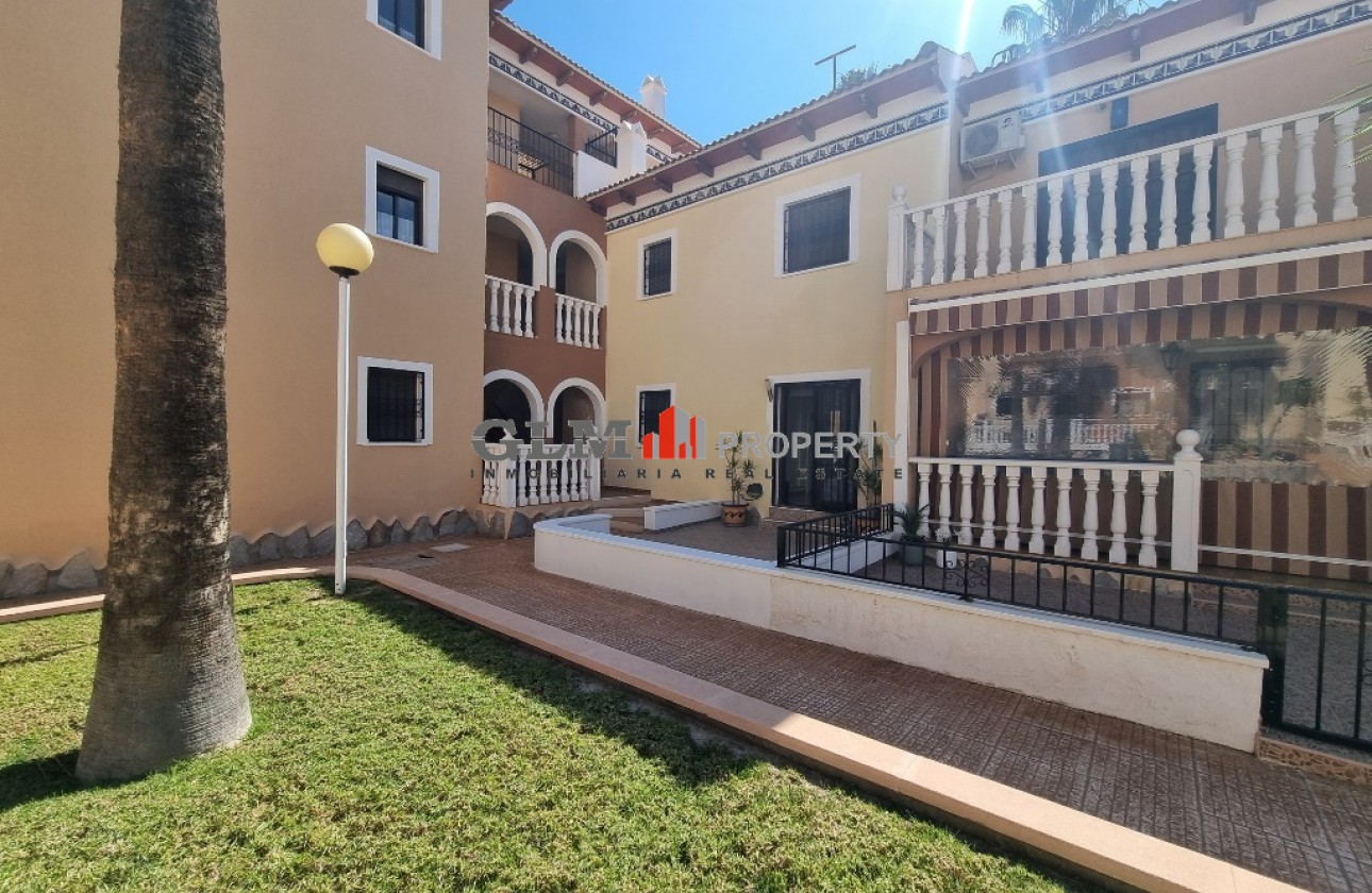 Resale - Apartment - Los Alcázares - Playa III