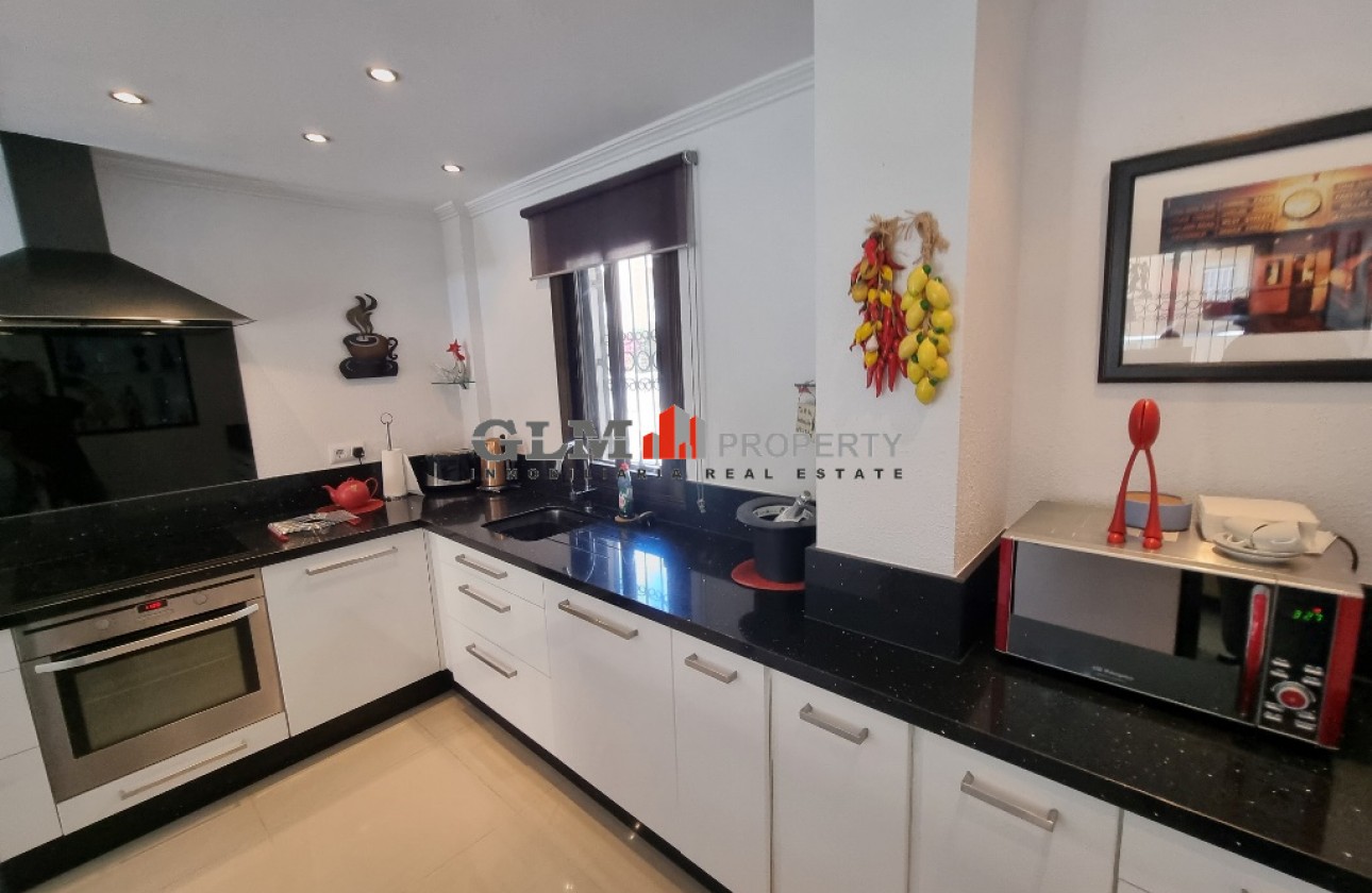 Resale - Apartment - Los Alcázares - Playa III