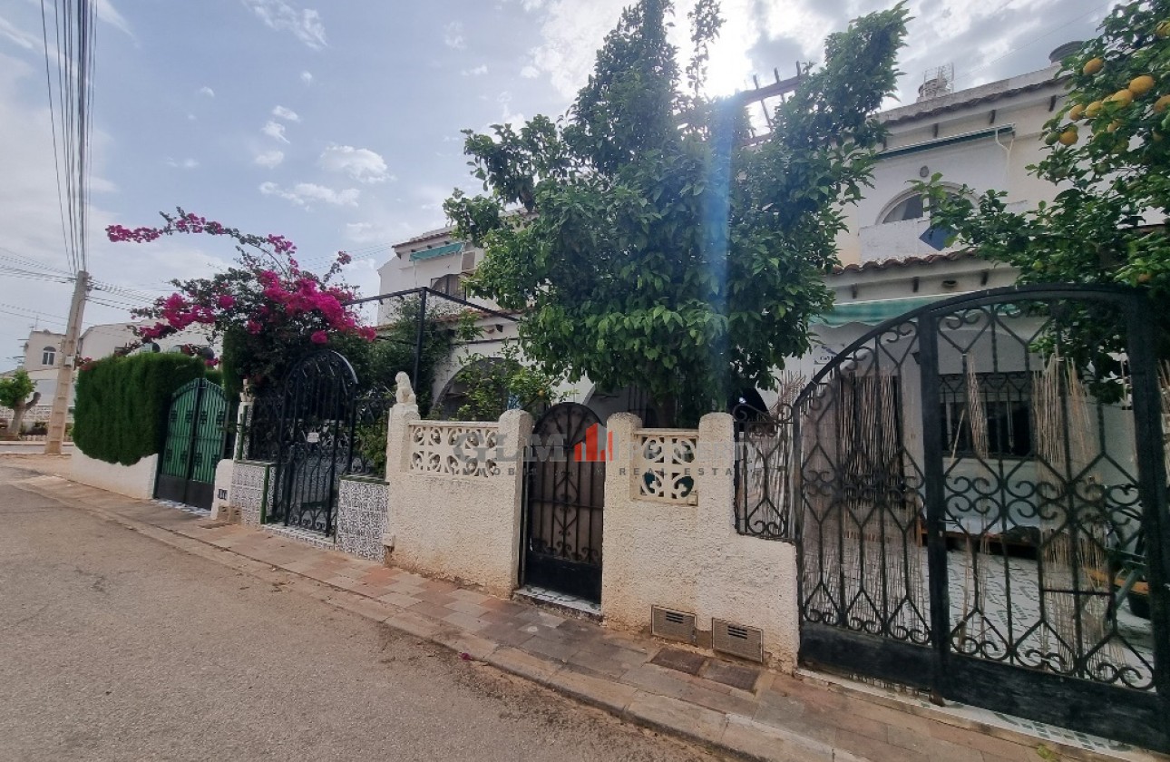 Resale - Apartment - LOS NAREJOS - Oasis