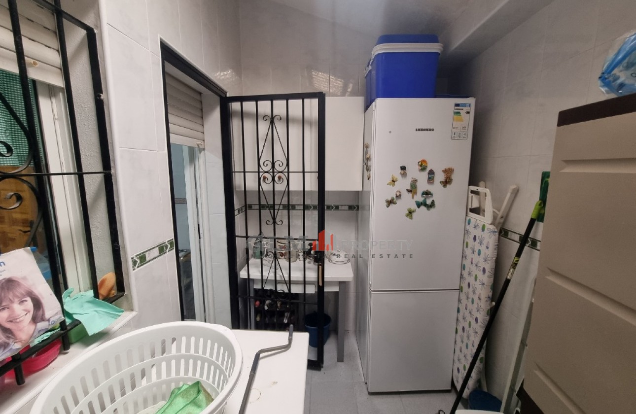 Resale - Apartment - LOS NAREJOS - Oasis