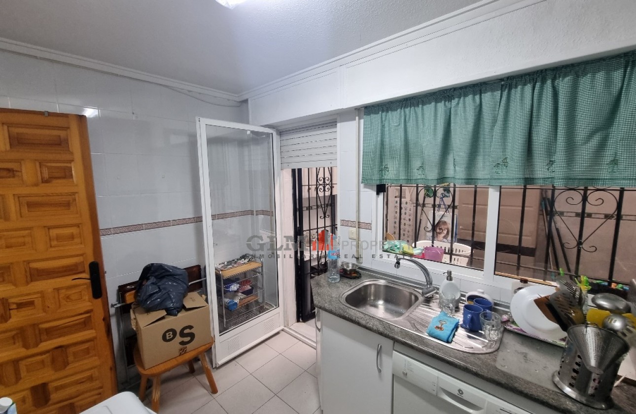 Resale - Apartment - LOS NAREJOS - Oasis